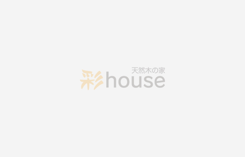 【上尾市瓦葺】動線美と自然素材がつくる、心地よく整う住まい。  小屋裏収納や広々土間収納でゆとりある暮らしを実現。—上尾展示場―