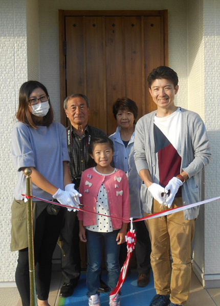 【羽生市】自然素材の良さを追求した、自然に囲まれた美しい家