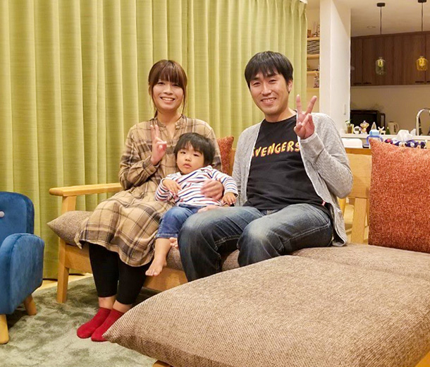 人気商品カタログプレゼント!彩ハウスの住まいが誇る性能・機能&ライフスタイル別の理想の住まいがよくわかる