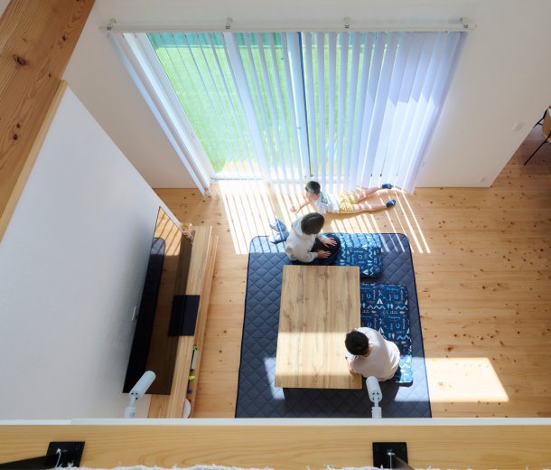 人気商品カタログプレゼント!彩ハウスの住まいが誇る性能・機能&ライフスタイル別の理想の住まいがよくわかる