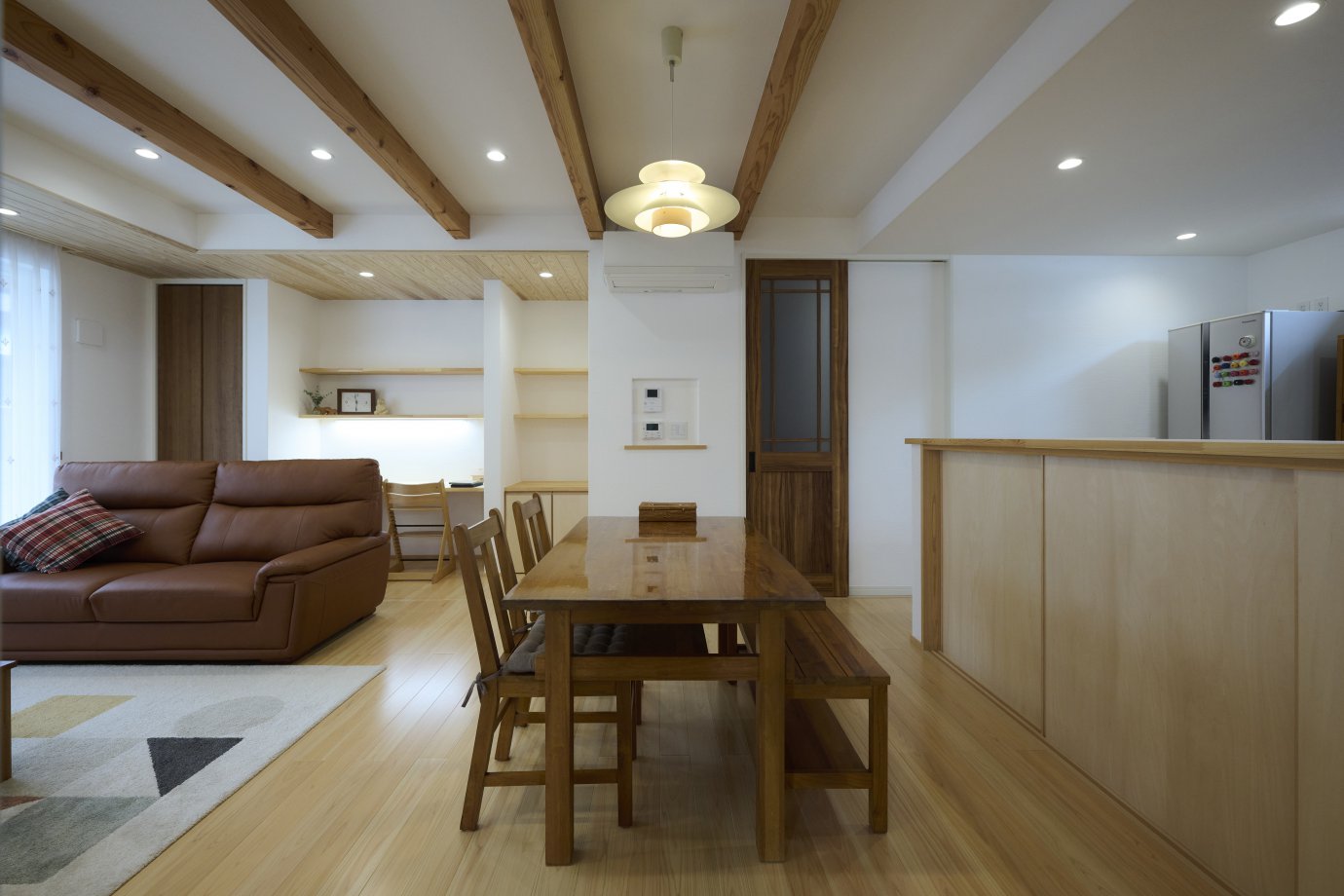 ふんだんに使われた無垢材