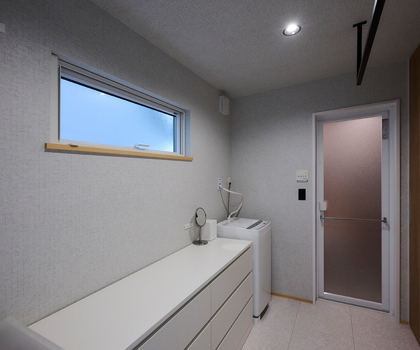 ストレスフリー！　広々ランドリーでゆとりある暮らし