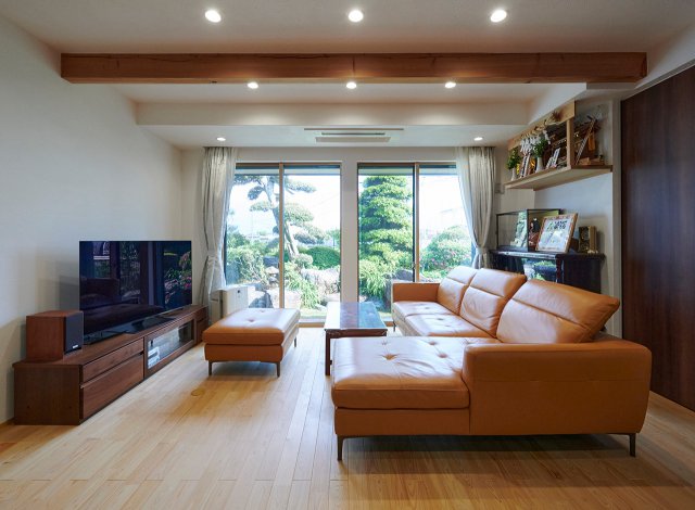 季節を問わず住心地の良いフラット空間のやさしい平屋